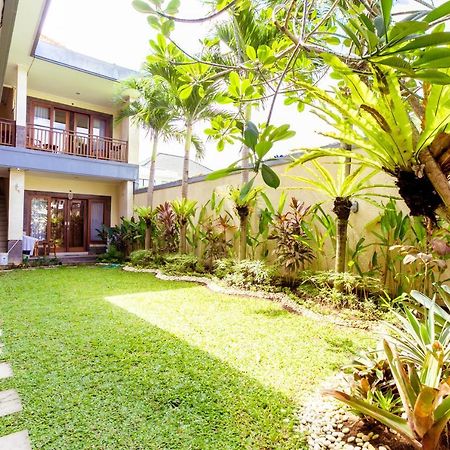 Sakura Guest House Canggu Екстериор снимка